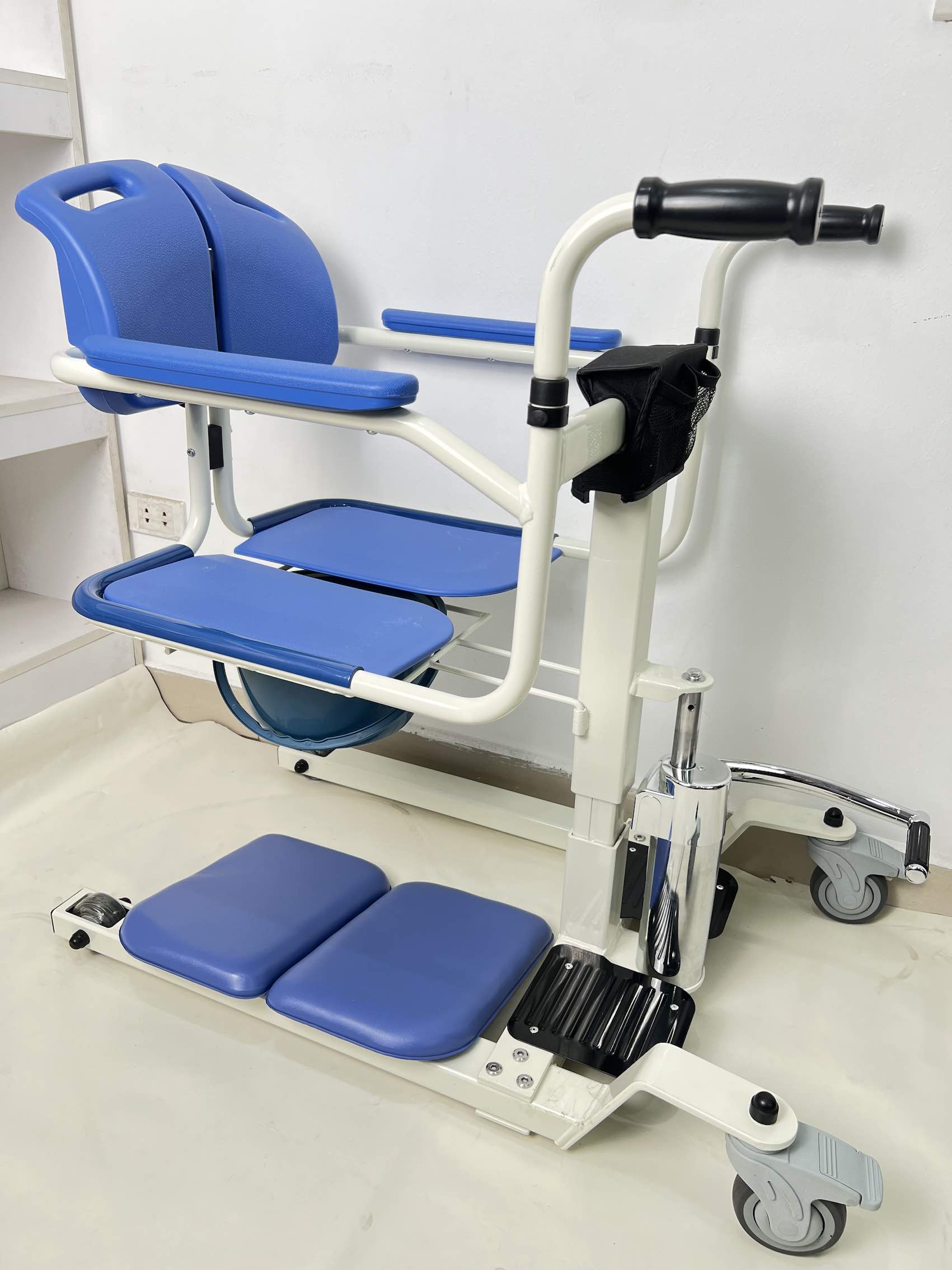 ghế-bô-tắm-nâng-hạ-di-chuyển-bệnh-nhân-9