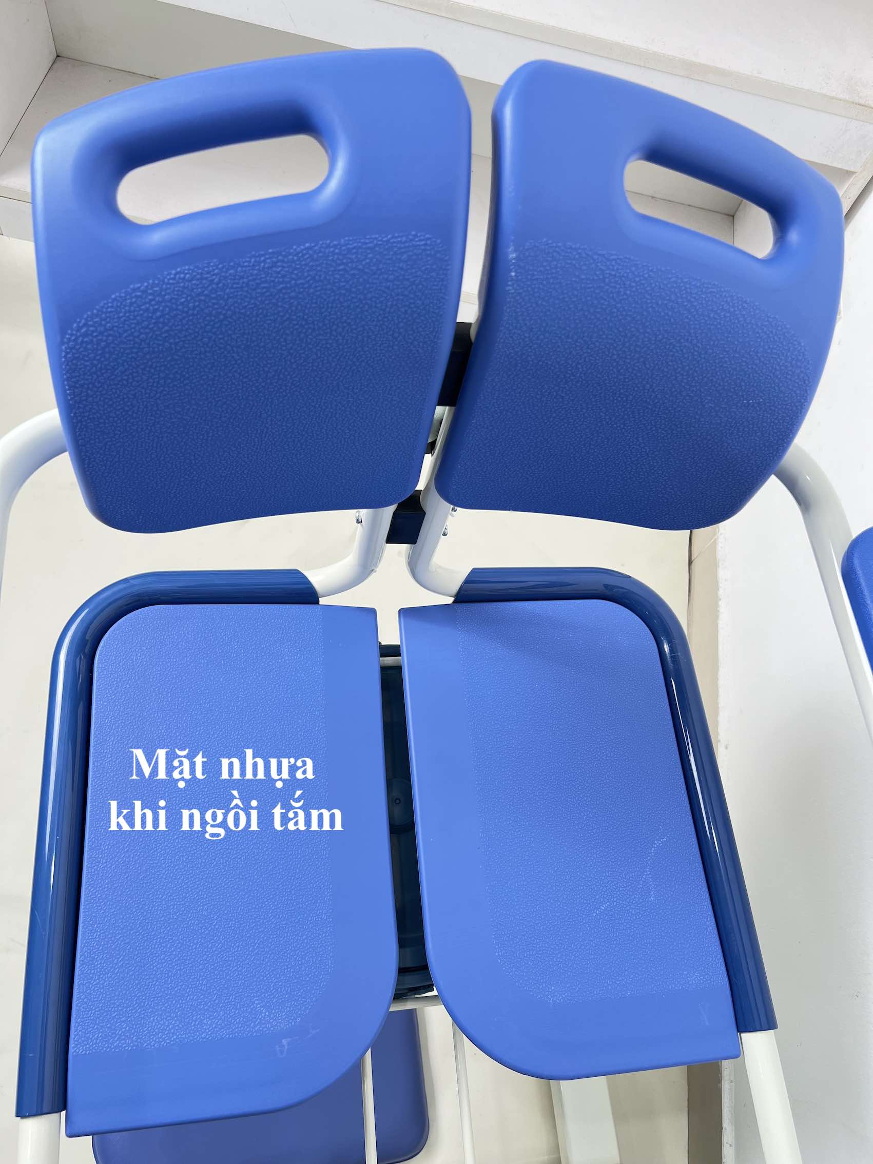 ghế-bô-tắm-nâng-hạ-di-chuyển-bệnh-nhân-13